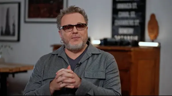 Владимир Пресняков показывает результат