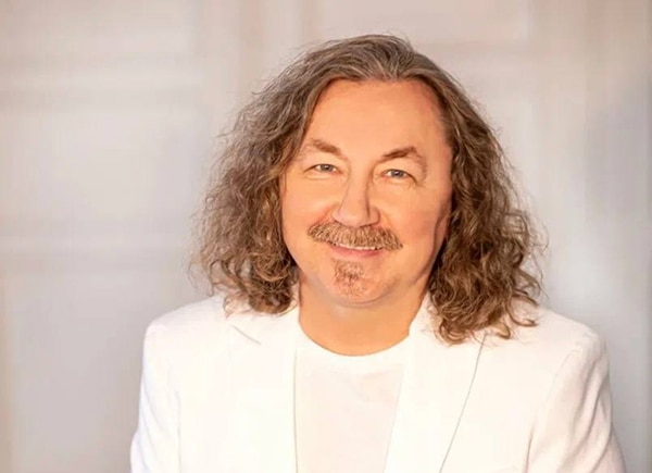 Игорь Николаев